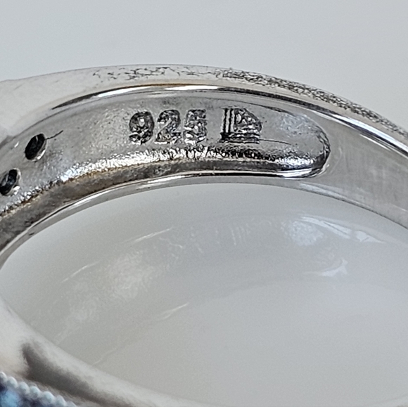 Genuine Blue & White Diamond Buckle Ring Sterling Silver Sz 7! - Picture 7 of 7